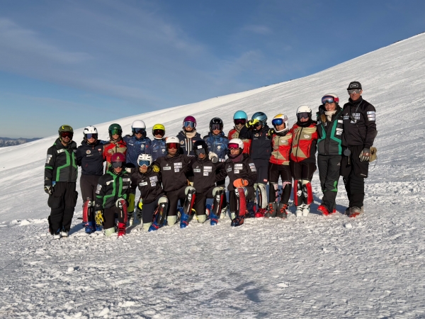/tmp/183165_El grup EEBE U16, a Corralco_FOTO FAE.jpeg